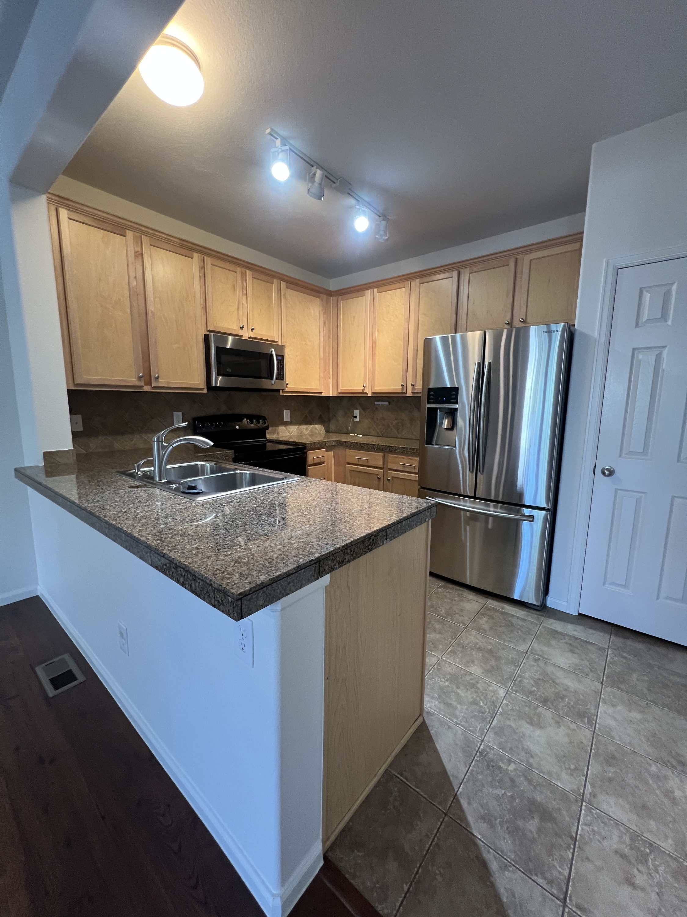 121 McGregor Circle
